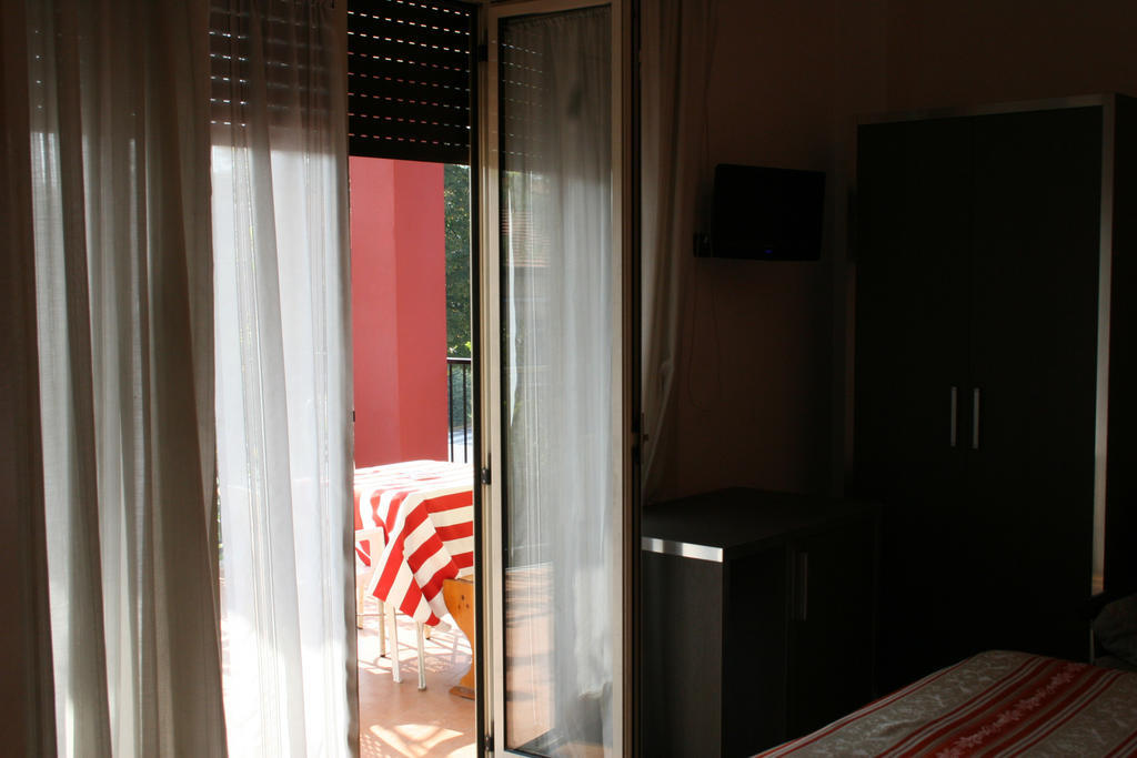 Hotel Renato Sesto San Giovanni Szoba fotó