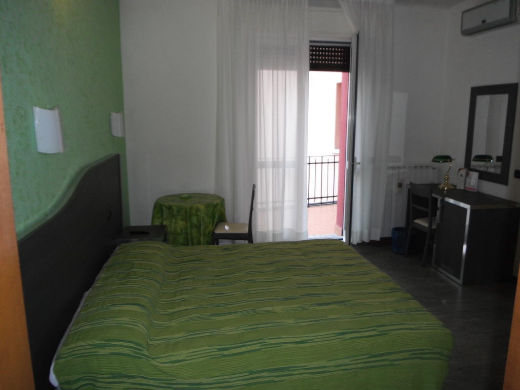 Hotel Renato Sesto San Giovanni Kültér fotó