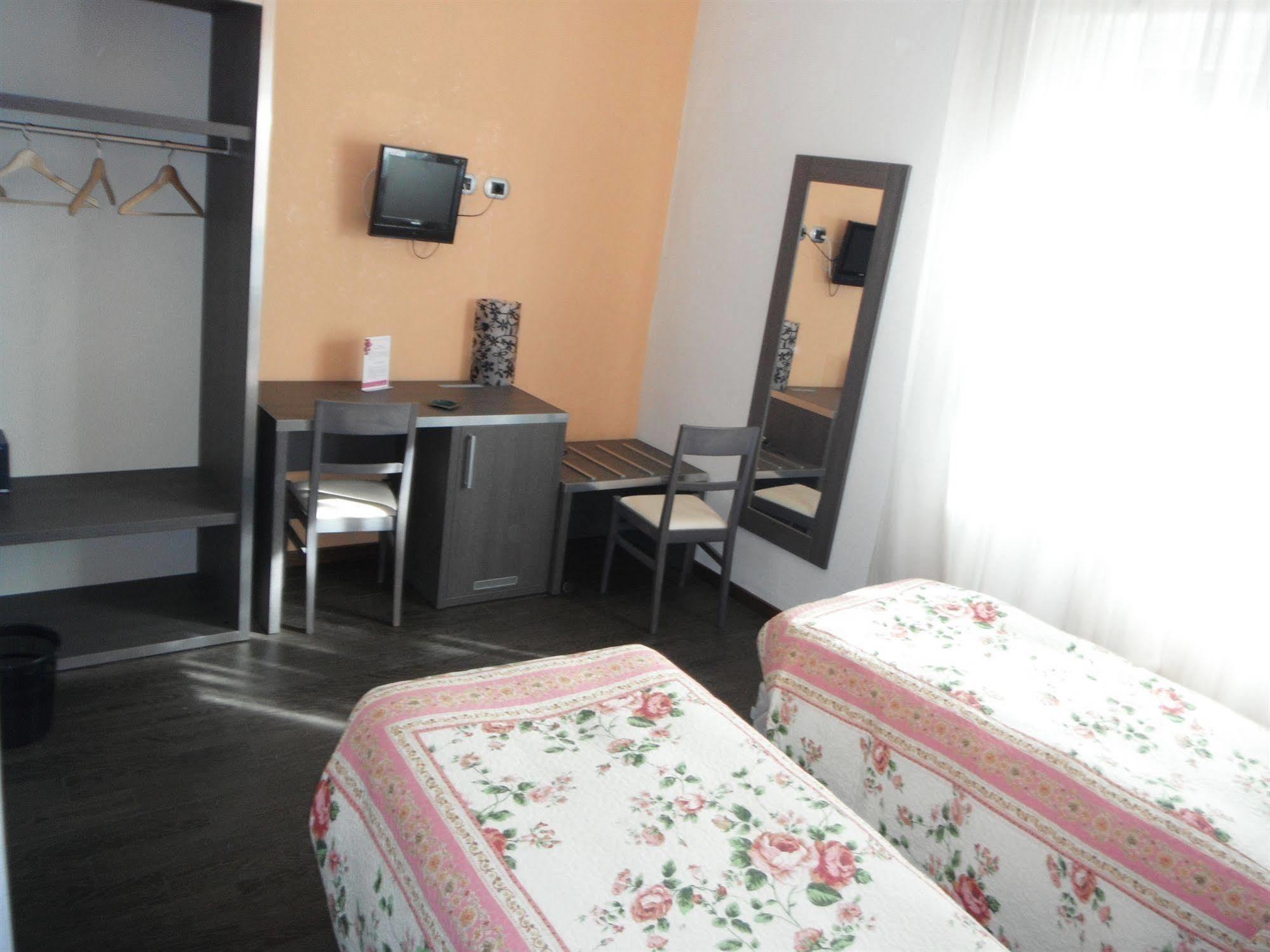 Hotel Renato Sesto San Giovanni Kültér fotó