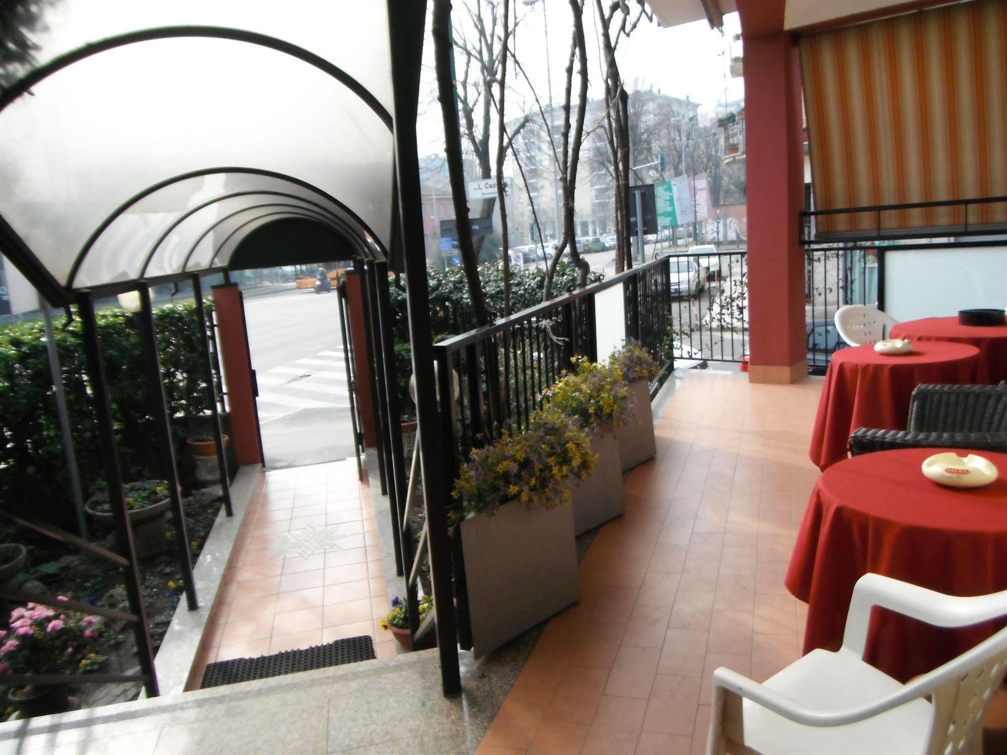 Hotel Renato Sesto San Giovanni Kültér fotó